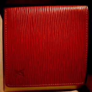 New Authentic Louis Vuitton Wallet light brown leather. Epi Marco Billfold.